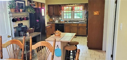 Amos`s Willow Bend Stone Cottage image 14