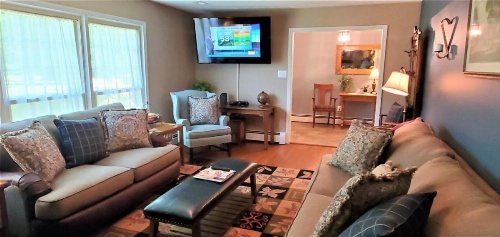 Amos`s Willow Bend Stone Cottage image 19