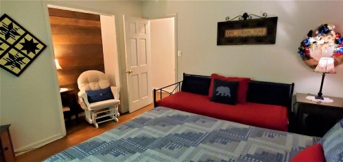 Amos`s Willow Bend Stone Cottage image 26