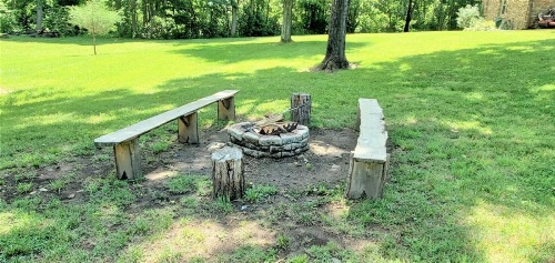 Amos`s Willow Bend Stone Cottage image 35